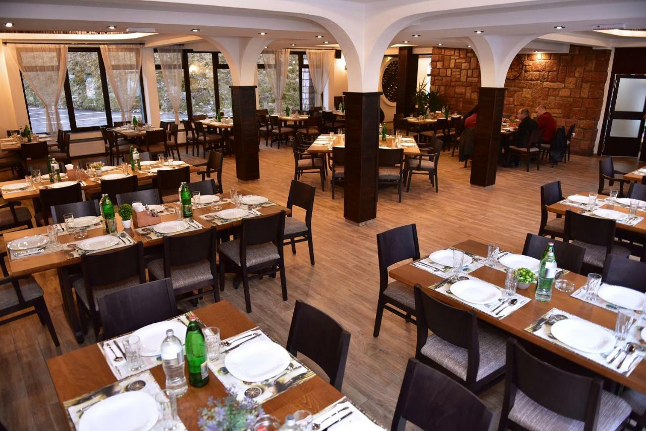 Restoran Sa Prenocistem Gornjak Krepoljin Екстериор снимка